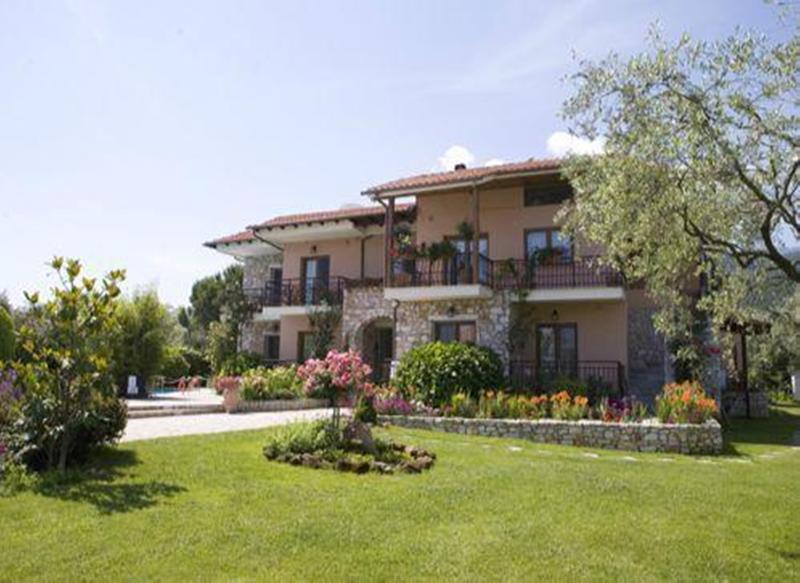 Nikoleta Luxury Villa 4*