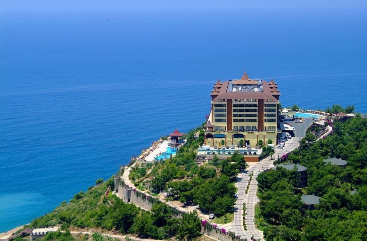 Utopia World Hotel *****