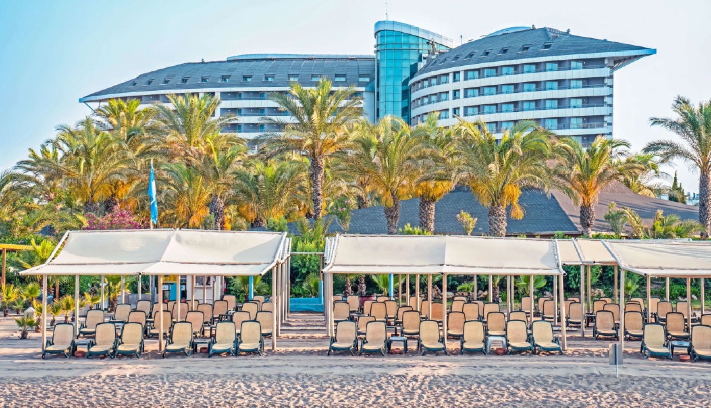 Royal Wings Hotel *****