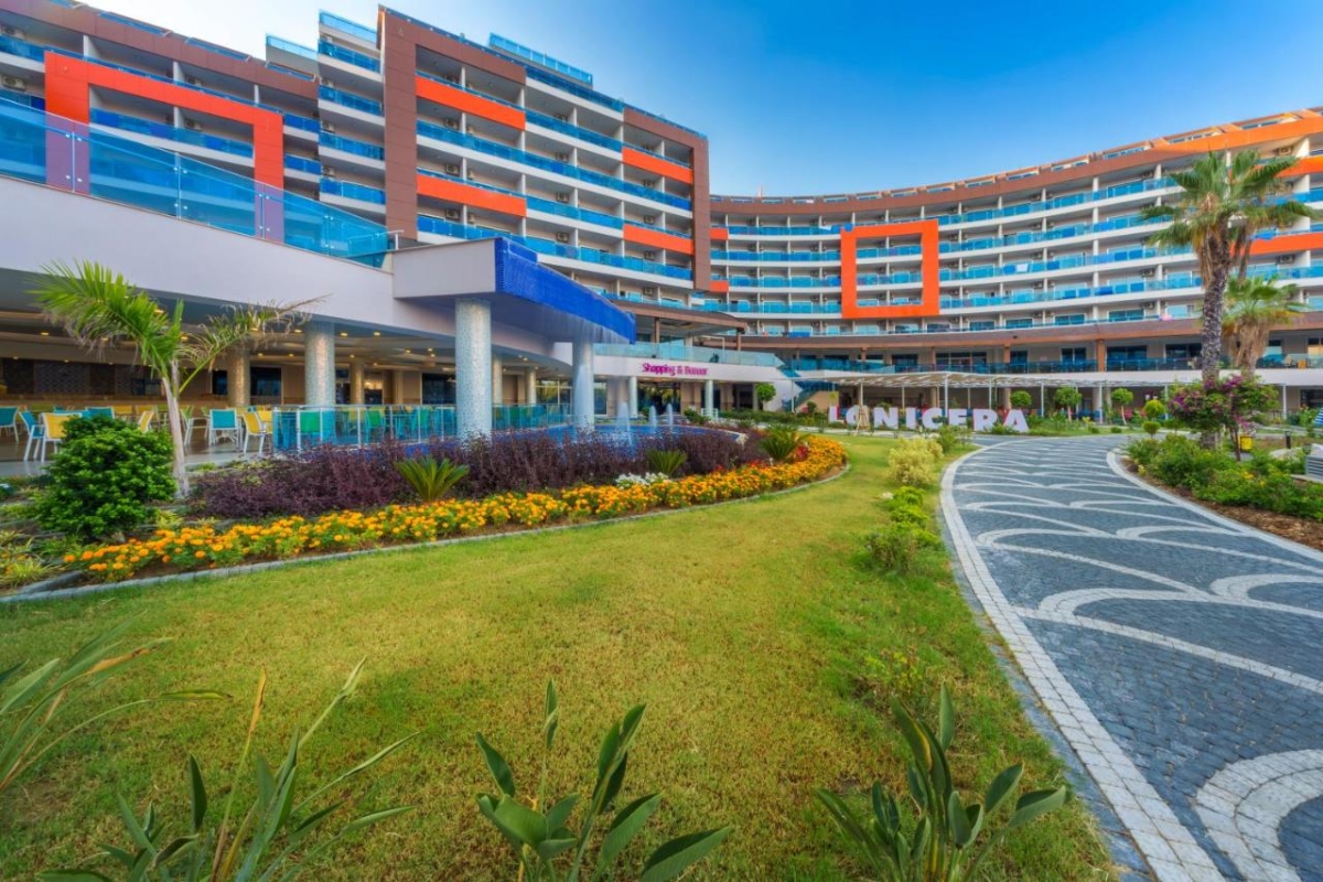 Lonicera Resort & Spa Hotel 5*
