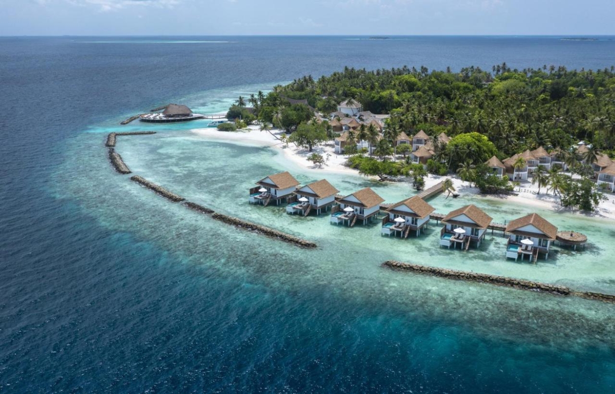 Bandos Maldives 4*