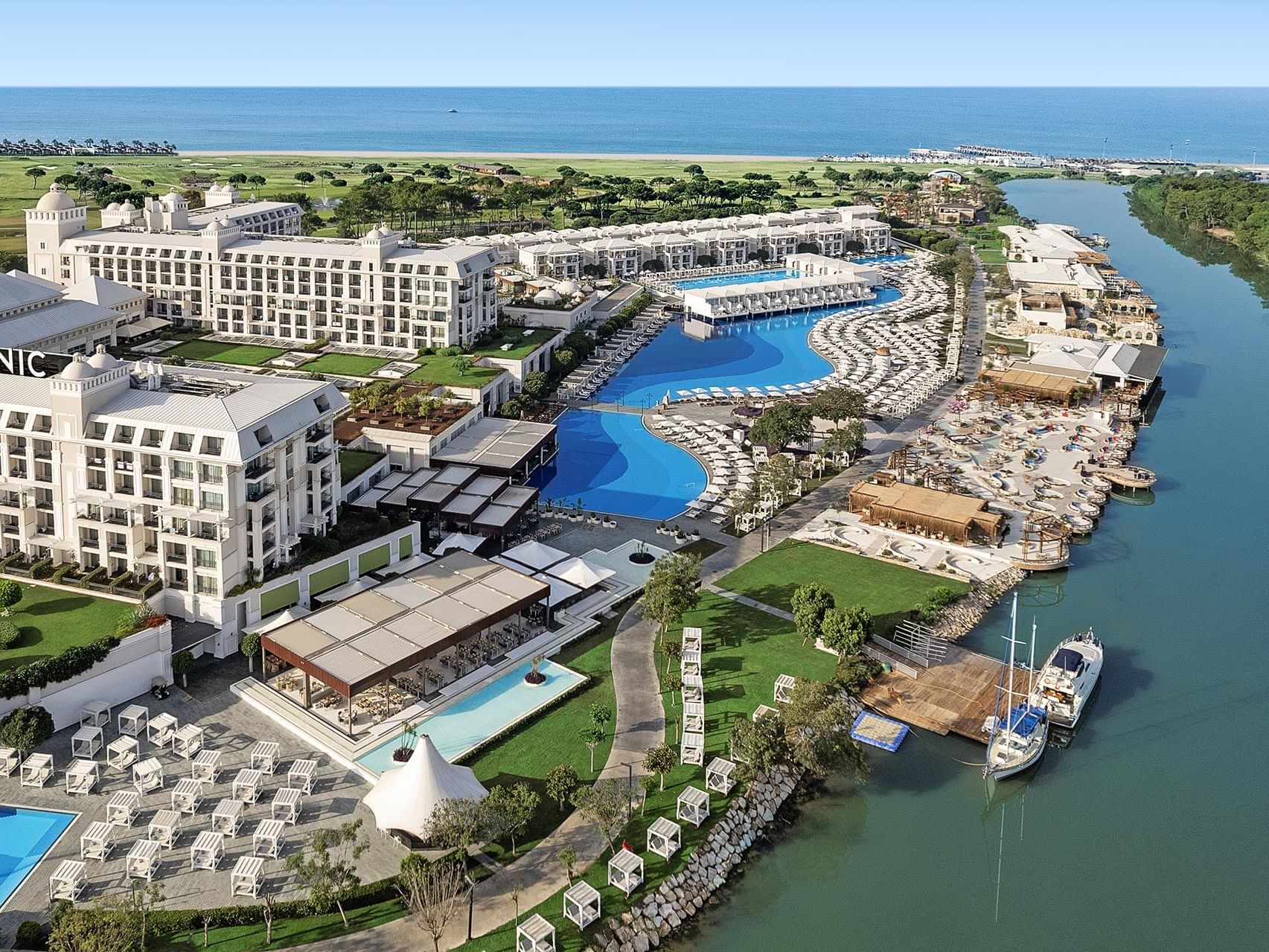 Titanic Deluxe Golf Belek 5*