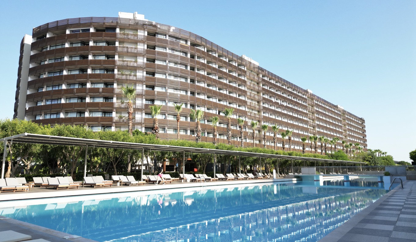 Nirvana Cosmopolitan 5*