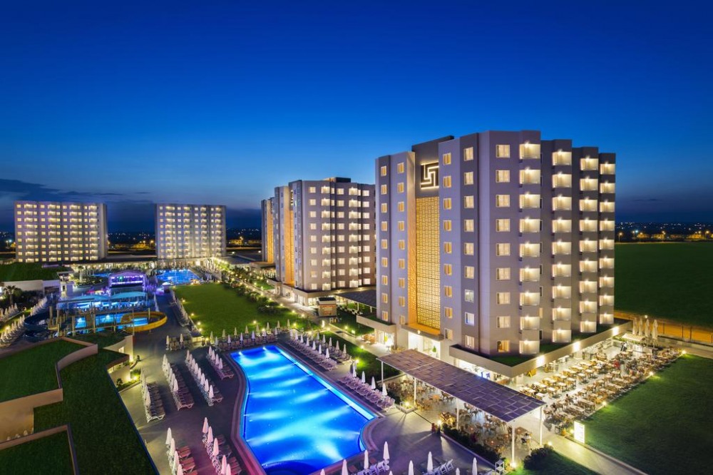 Почивка в Анталия, Лара с автобус в Grand Park Lara 5*