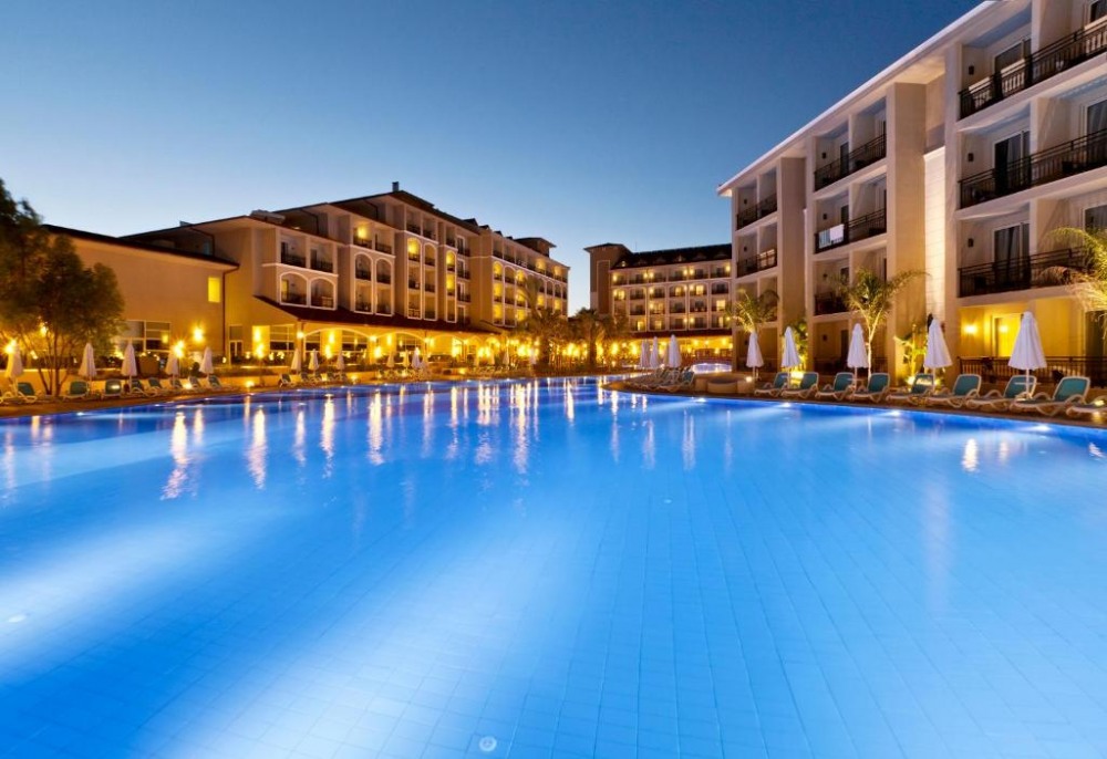 Нова Година 2027 в Paloma Oceana 5* със самолет от София5*