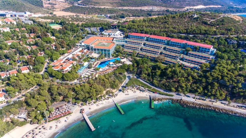Почивка в Кушадасъ с автобус в Pine Bay Holiday Resort 5*